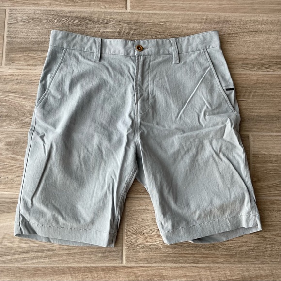 VISSLA Other - VISSLA Mens Shorts Gray 32